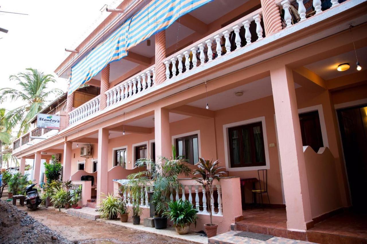 Stanleys Guest House Baga Bagian luar foto